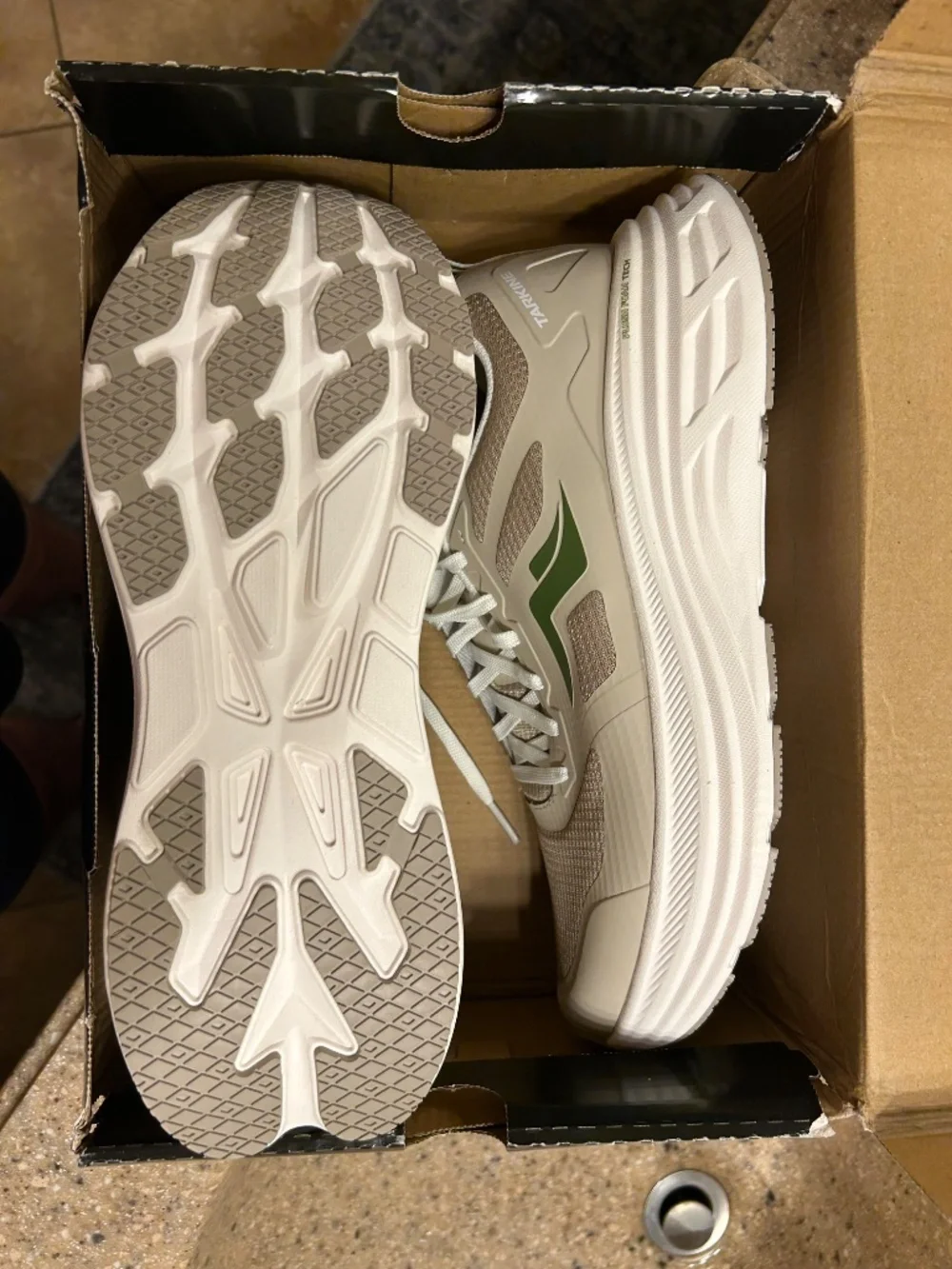 Men’s Tarkine Auto Pilot Running shoes (Australian Hoka’s) 10.5